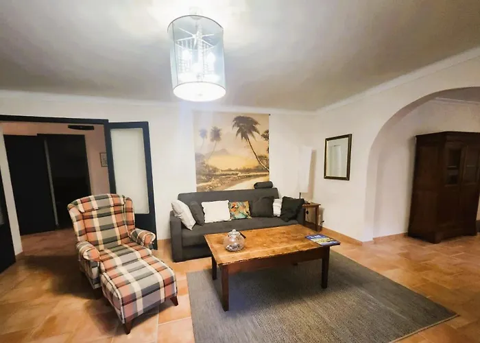 Pres De La Mere Yourhosthelper * Saint-Raphaël