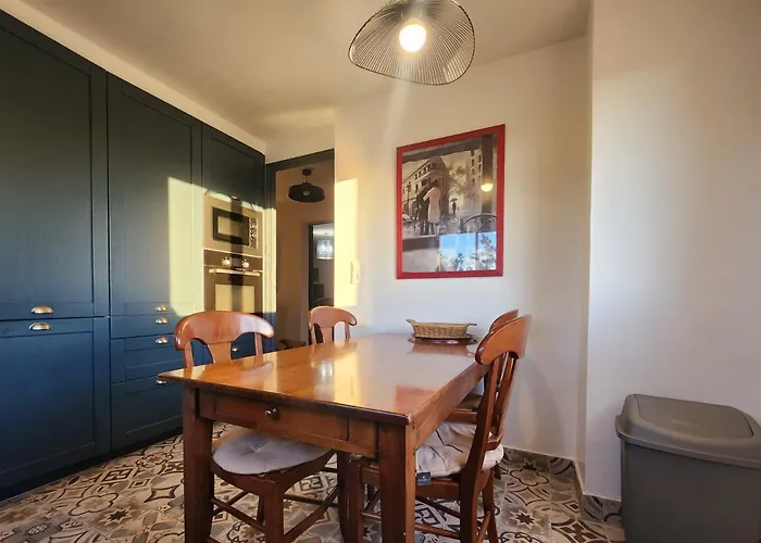 Pres De La Mere Yourhosthelper Nyaraló