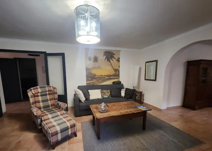 Pres De La Mere Yourhosthelper Feriehus Saint-Raphaël